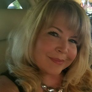 Meet your Posher, Paula